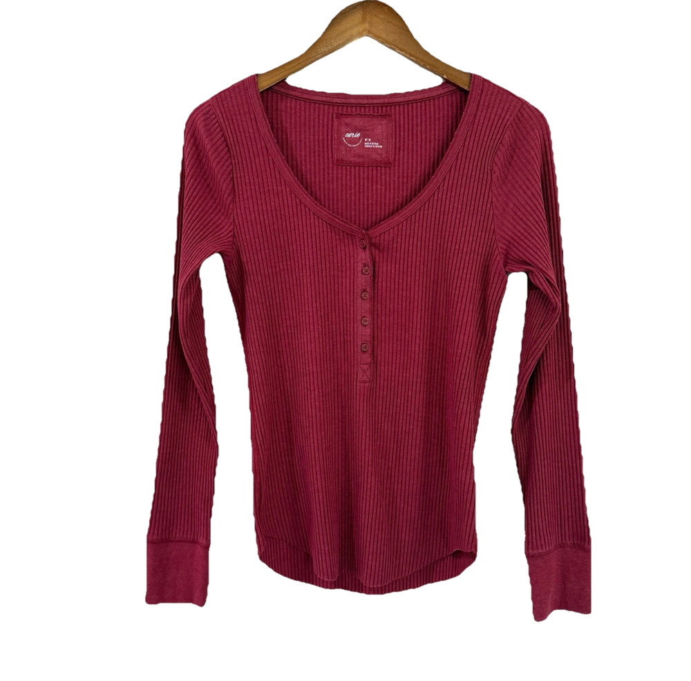 Aerie Essential Henley Layering T-Shirt M Berry Red Ribbed V-Neck Minimalist
